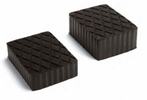 Rectangular pad for post lift